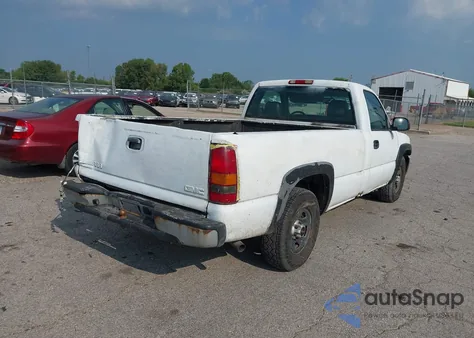 2003 GMC Sierra 1500 Work Truck z USA, uszkodzony, nr VIN 1GTEC14XX3Z269682